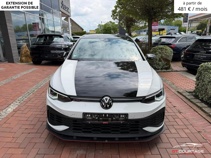 Volkswagen Golf VIII GTI Clubsport AKRAPOVIC